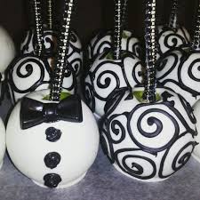Black And White Candy Black And White Candy Apples Candy Apples White Candy Candy