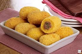 A canjica é uma das comidas típicas de festa junina que não pode faltar. 10 Receitas Salgadas Que Nao Podem Faltar Na Sua Festa Junina