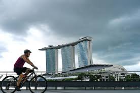 Biontech (22uay.de) said on monday it plans to set up a regional headquarters and build a new manufacturing site for its vaccines based on messanger rna technology (mrna) in singapore, in the latest move to expand its production network. Tqsrlrdbnx Onm