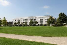 Arbeiten ist diese wohnung in neckarsulm optimal gelegen und bietet ausreichend platz für gruppen bis zu 5. 4 Zimmer Wohnung Zu Vermieten Eugen Bolz Strasse 44 74172 Neckarsulm Amorbach Neckarsulm Mapio Net