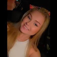 Kelsey Clements's Instagram, Twitter & Facebook