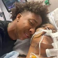 I lost my mom this morning only wicked people won't say rip 🪦