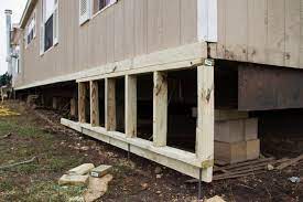 This is not the same as a belly wrap, which is a plastic barrier attached under the floor of the mobile home. Img 0663 Mobile Home Exteriors Mobile Home Skirting Remodeling Mobile Homes