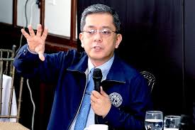 COMELEC Chair George Erwin Garcia discusses updates on the ...