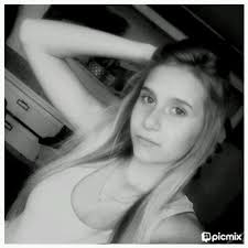 Carrie Artman's Instagram, Twitter & Facebook