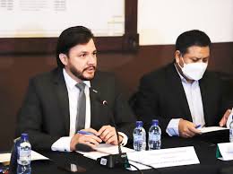 COMISIÓN DE REFORMAS AL SECTOR JUSTICIA ELIGE JUNTA DIRECTIVA