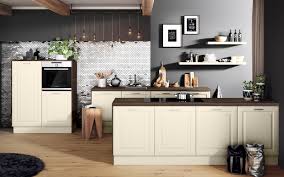 Die küche ist modern und mit allen erforderlichen utensilien. Beigefarbene Kuchen Kuchentrends In Beige Kuche Co