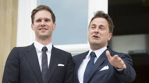 Quando due anni dopo il suo paese ha legalizzato le nozze tra persone dello stesso sesso ha sposato l'architetto gauthier destenay. Gauthier Destenay Mari De Xavier Bettel Se Confie Comme Jamais Edition Digitale De Luxembourg