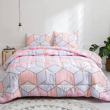 5 piece pink white gold metallic marble comforter full/queen set marbelled swirls bedding metallical swirling theme pattern, microfiber 4.2 out of 5 stars 18 $99.05 $ 99. Amazon Com Pink Marble Comforter Set Geometric Comforter Pink Peach Gold Marble Texture Printed Alternative Down Comforter Microfiber Filling Bedding Sets Queen 1 Comforter 2 Pillowcases Queen Pink Kitchen Dining