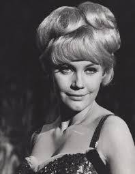 Leslie Parish's Instagram, Twitter & Facebook