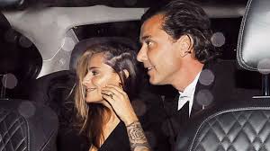 Gavin rossdale's former girlfriend sophia thomalla confirmed they had split as she was seen packing on the pda with german footballer loris karius on friday. Date Night Mit Gavin Rossdale Aber Holla Frau Thomalla Leute Bild De
