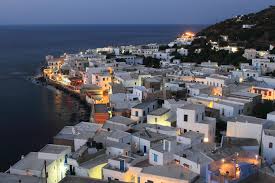 Delivery service στην τοποθεσία μανδράκι νίσυρος. Mandraki Welcomes The Night A Photo From Dodekanisos South Aegean Trekearth