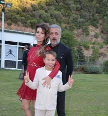 Maybe you would like to learn more about one of these? Dizi Setinden Nikah Masasina Uzanan Ask Magazin Izmir