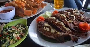 Konsep makan di hanamasa adalah all you can eat atau berlaku satu harga untuk makan sepuasnya. Sensasi Berkuliner Di Atas Perahu Di Waduk Tempuran Blora Nyam Nyam Murianews