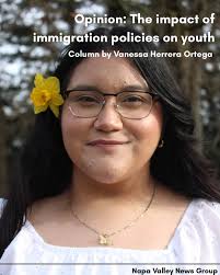 American Sign Language interpreter during @carinleonoficial set at  @bottlerocknapa last day. #napavalley #asl #americansignlanguage #carinleon  #valledenapa