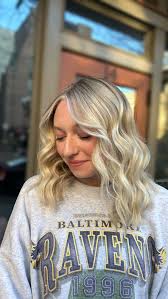 The afternoon light in the city is almost as dreamy as @isabel.morrison  ☀️🫶, Your color will always look different depending