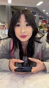 Amelia Lyman's Instagram, Twitter & Facebook