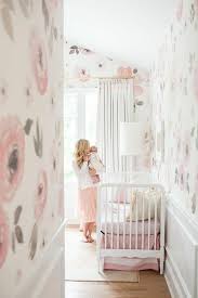 Das schöne babyzimmer ist in zeitlos schönem alpinweiß mit zauberhaften absetzungen in rosa gehalten. 1001 Ideen Fur Babyzimmer Madchen Kinder Zimmer Babyzimmer Wandgestaltung Und Kinderzimmer
