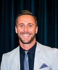 Robert Chasse's Instagram, Twitter & Facebook