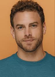 Erik Lutz's Instagram, Twitter & Facebook