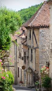 Randonnee De Cahors A Saint Cirq Lapopie Le Long Du Lot En 2020 Randonnee Village Francais Les Plus Belles Villes