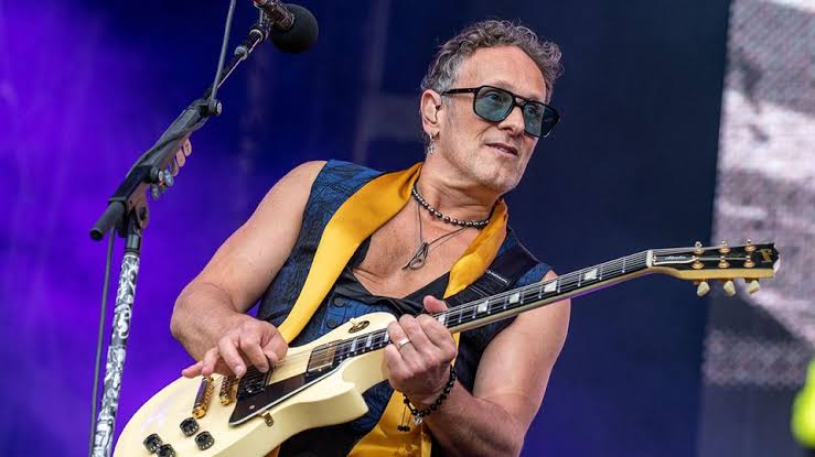 Revela Vivian Campbell que su cáncer regresó tras trasplante – Para los de  a Pie
