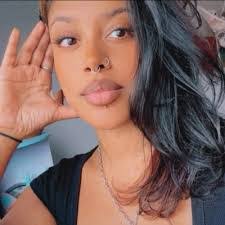 Gretchen Layman's Instagram, Twitter & Facebook