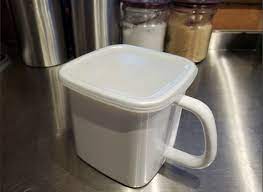 買ってよかったもの 保存容器としてだけではもったいない 野田琺瑯ホワイトシリーズの持ち手付ストッカー レシピとグルメ クロワッサン オンライン 琺瑯 保存容器 グルメ