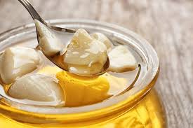 Senyawa ini akan membantu hati untuk bekerja maksimal mengeluarkan racun pada tubuh. Konsumsi Bawang Putih Dan Madu Bisa Turunkan Berat Badan