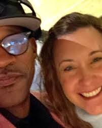 Amanda Esslinger's Instagram, Twitter & Facebook