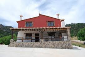 Cuenta con dos chimeneas y una amplia parcela alrededor.iw. Cortijo El Sapillo Casa Rural En Nerpio Albacete