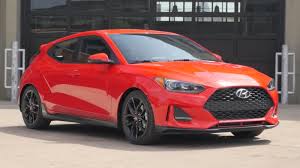 M/t 25 city/33 hwy/28 combined mpg, a/t 27 city/34 hwy/30 combined mpg. 2019 Hyundai Veloster Turbo R Spec Video Review