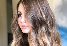 The latest hairdos for women with long hair, with reviews and information to help you copy the haircuts. 18 Most Flattering Long Hairstyles For Round Faces 2020 Trends