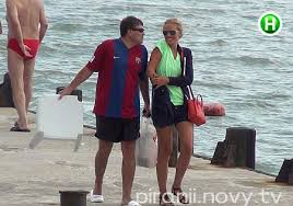 Хто ж перший чоловік і батько старшої дитини каті осадчої? Osadchu Zastukali Z Cholovikom U Trusah Foto Video Tabloid