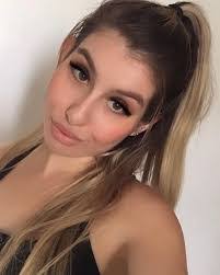 Brie Swift's Instagram, Twitter & Facebook