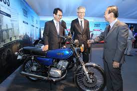 The company manufactures, assembles, and markets motorcycles, bicycles, and similar equipment and parts. Welcome To Hong Leong Yamaha Motor Hong Leong Yamaha Motor Celebrates 4 Millionth Bike Milestone
