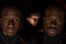 Photo Essay: Welcome to College Prom