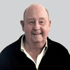 Ian Sampson's Instagram, Twitter & Facebook