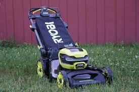 This self propelled battery powered lawn mower can tackle my entire yard on a single charge and folds up for easy storage! Ryobi 21 40 Volt Cordless Lawnmower Review Tool Box Buzz Tool Box Buzz
