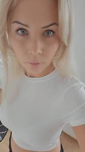 Det verkar finnas många fake profiler på denna sida. Har aldrig tidigare  fått så många vänförfrågningar efter att jag gått med i en grupp 🤔.