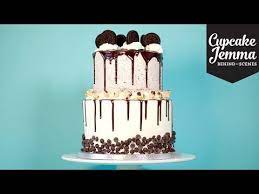 Behind The Scenes At Crumbs Doilies Double Stacked Cookie Dough Oreo Cake Cupcake Jemma Cupcake Jemma Oreo Cake Oreo Cake Recipes