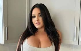 I bribed prison guard with £3k to let me have sex with inmate inside jail  - Daily Star