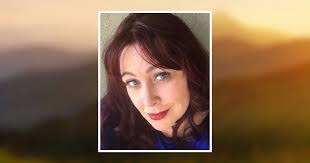 Linda Lichty's Instagram, Twitter & Facebook