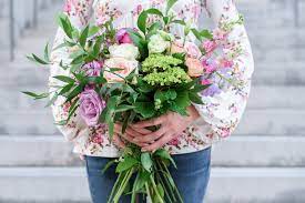 It is a caring gesture to send flowers to someone. Flower Delivery In Tampa Fl Official Carrollwood Florist
