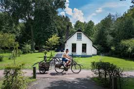 Dompel je onder in de rust en de stilte van wat vroeger een kolonie was. 95dhpzgoo2f6m