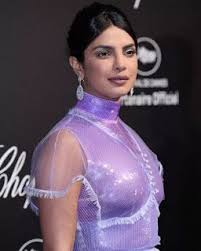 Priyanka chopra appeared to lighten her ends after returning from her caribbean honeymoon with nick jonas. Priyanka Chopra Is Again New Look Photos On Social Media For Wearing This Dress See Photos Actress Priyanka Chopra Priyanka Chopra Crazy Dresses