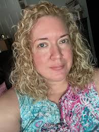 If there is anything that you should stop wearing after the age of sixty,  it's the weight of other people's opinions. Wondstoln