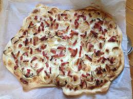 Elsasser Flammkuchen Rezept Flammkuchen Elsasser Flammkuchen Lebensmittel Essen