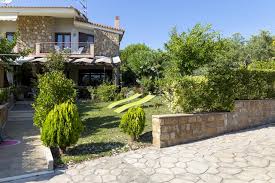 1 source for hot moms, cougars, grannies, gilf, milfs and more. Vile In Halkidiki