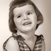 Die in the Wool (Knitty Kitty Cozy Mysteries #1) by Katherine Hayton